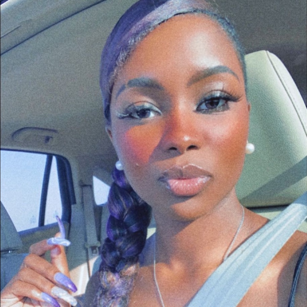 Meet your Posher, Nikole